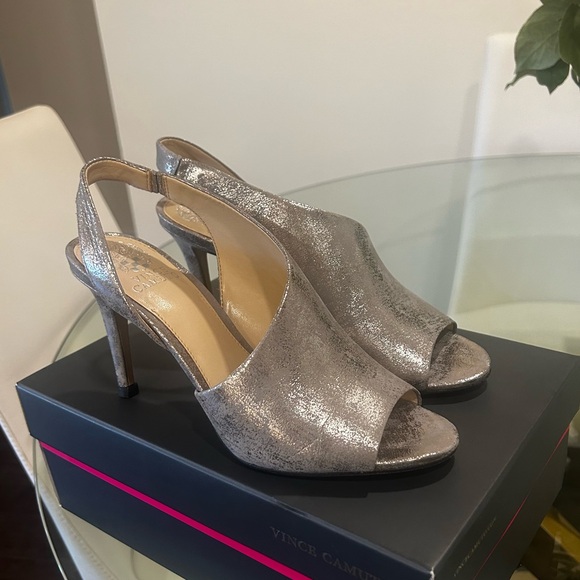 Leather Vince Camuto Sandal size 8 - Picture 4 of 5